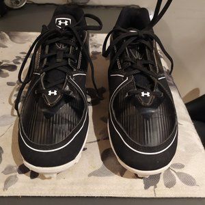 Under Armour Kleats - Worn Once Size 8